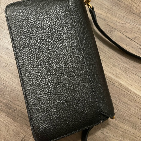 Tory Burch  black gold hardware cross body bag - Picture 3 of 7